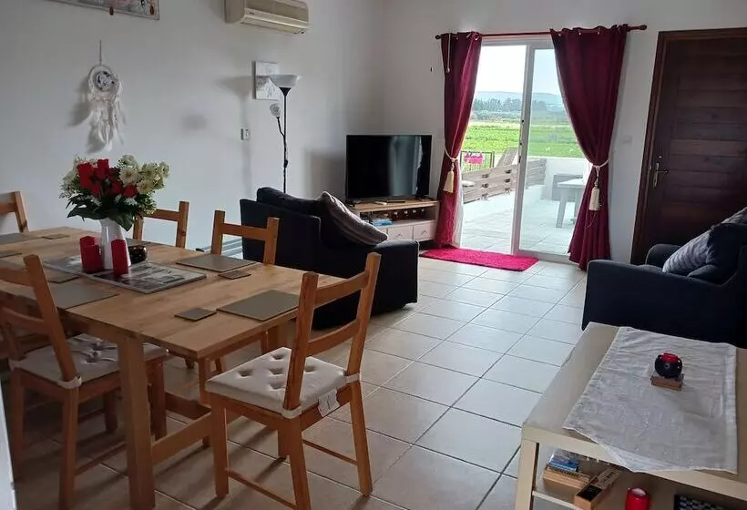 Beautiful 2 Bed House In Mandria Paphos