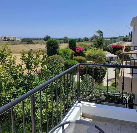 Beautiful 2 Bed House In Mandria Paphos