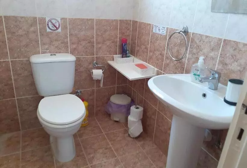 Beautiful 2 Bed House In Mandria Paphos