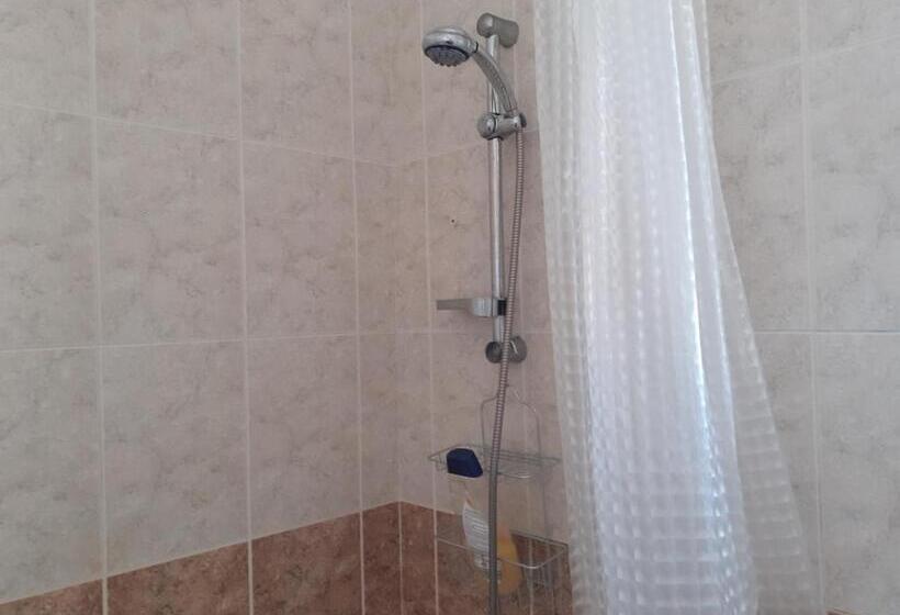 Beautiful 2 Bed House In Mandria Paphos