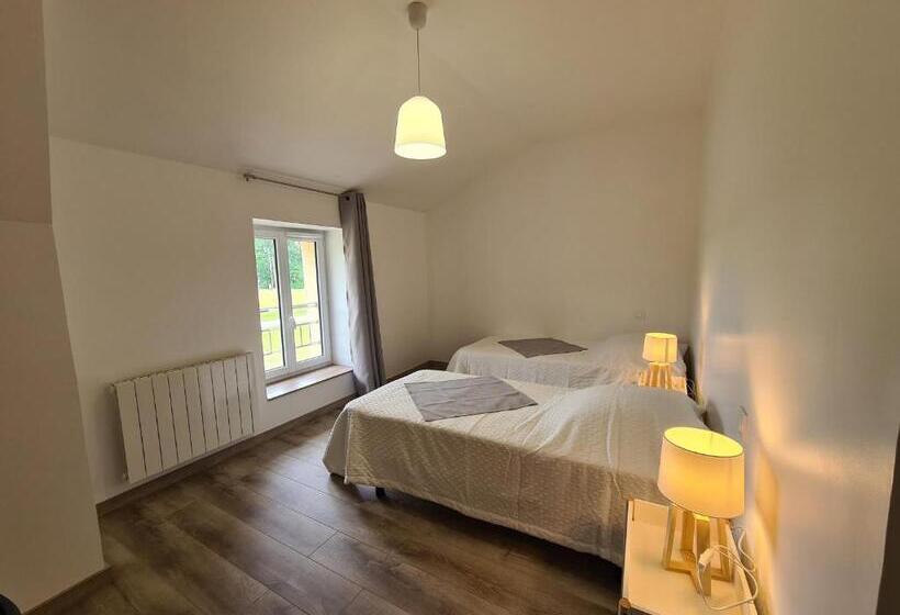 Maison Calme Avec Jardin Et Terrasse, Proche Châteauroux, 3 Chambres, 3 Salles De Bain, Parking Incl