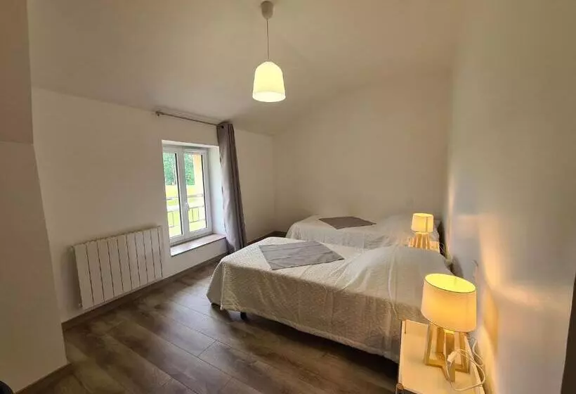 Maison Calme Avec Jardin Et Terrasse, Proche Châteauroux, 3 Chambres, 3 Salles De Bain, Parking Incl