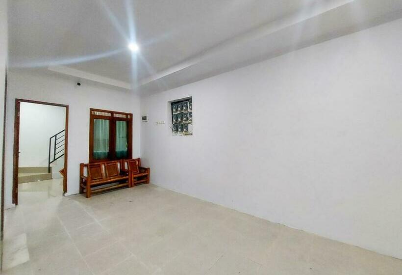 Hotel Benhill Syariah Residence 2 Mitra Reddoorz