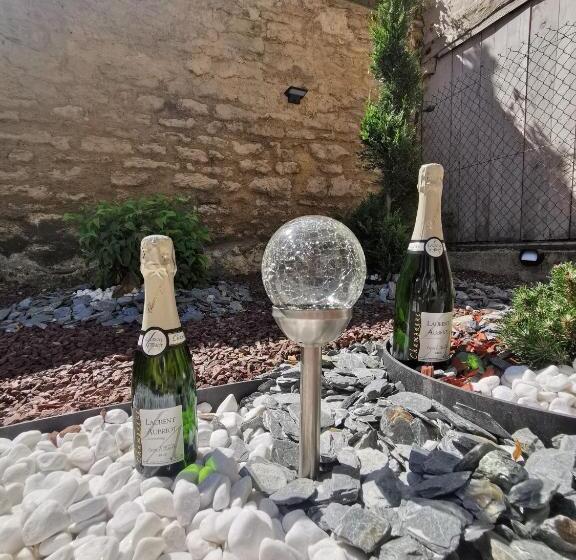 La Marmotte De La Cathédrale Calme Jardin