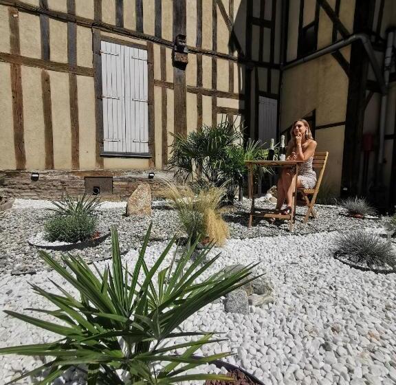 La Marmotte De La Cathédrale Calme Jardin