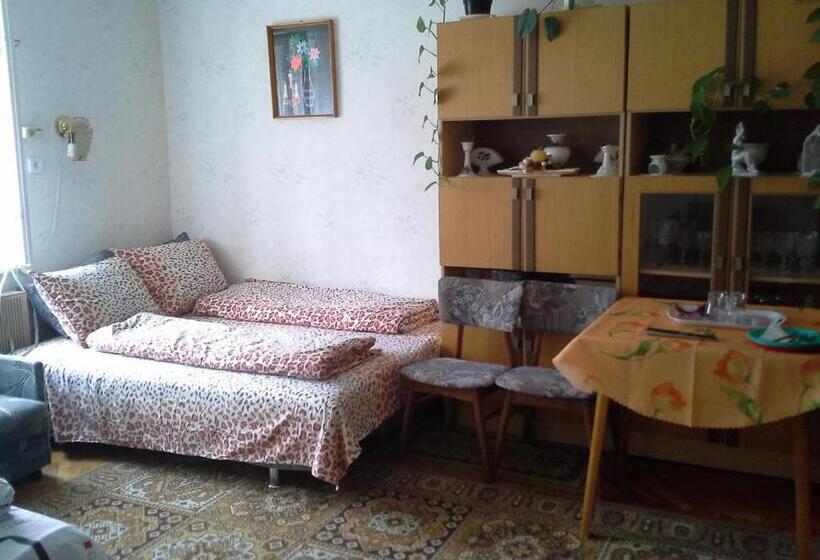 פנסיון Taxispihenő