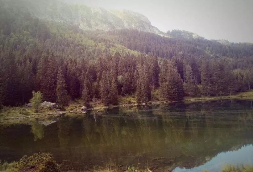 Studio Au Calme Face Aux Montagnes Dans Station De Ski
