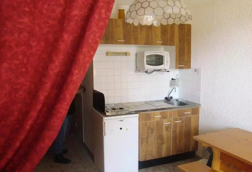 Studio Au Calme Face Aux Montagnes Dans Station De Ski