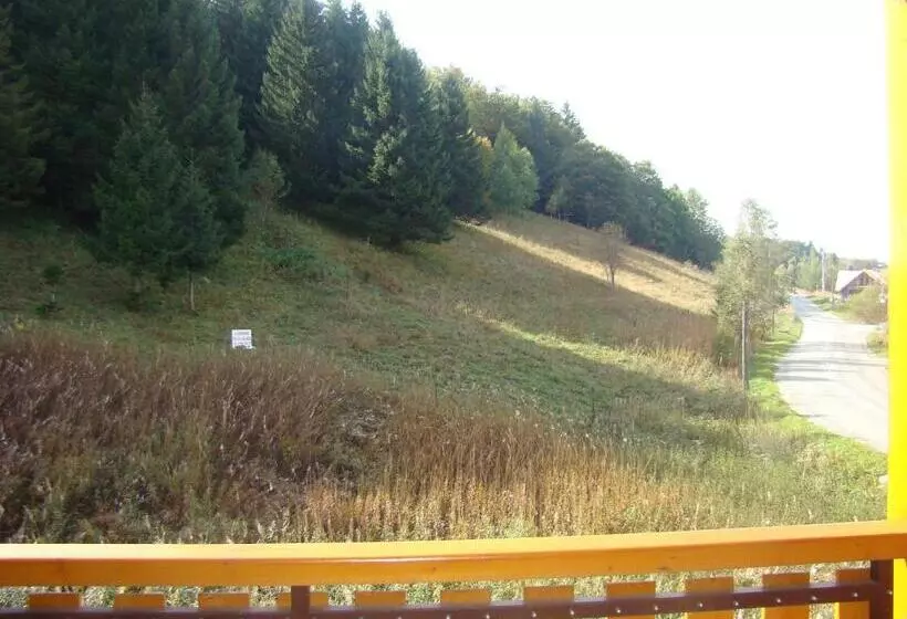 Studio Au Calme Face Aux Montagnes Dans Station De Ski