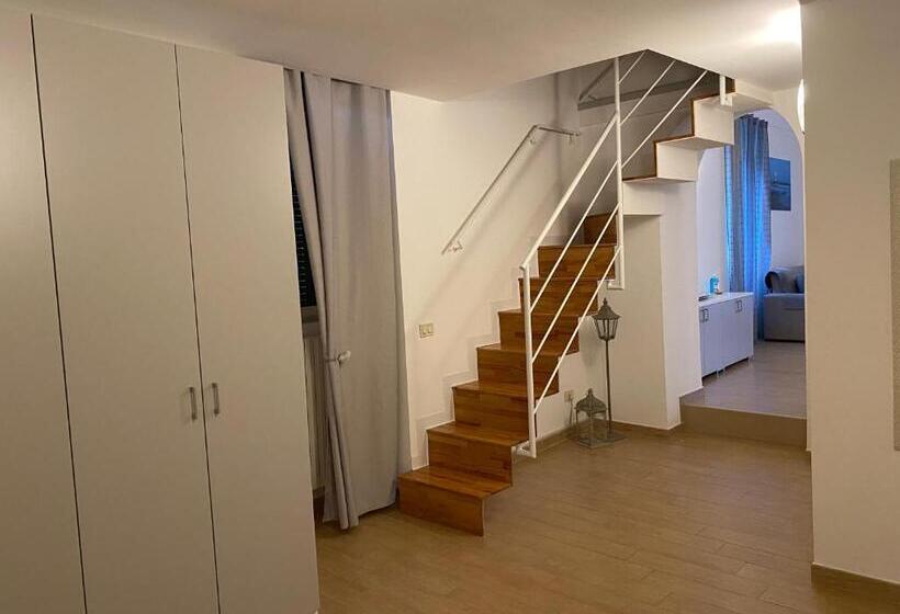 ベッドアンドブレックファースト Suite White