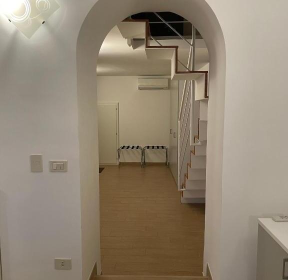 ベッドアンドブレックファースト Suite White