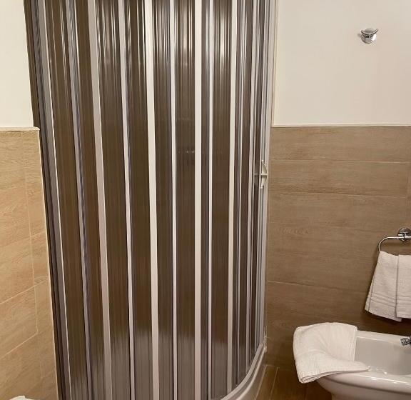 ベッドアンドブレックファースト Suite White