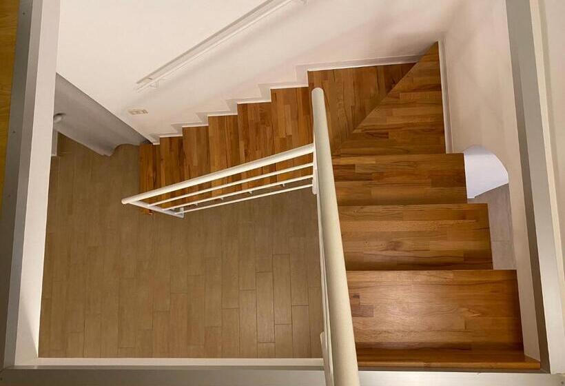 ベッドアンドブレックファースト Suite White