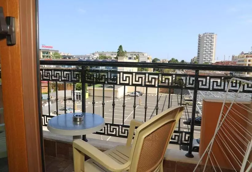 Family Hotel Deykin
