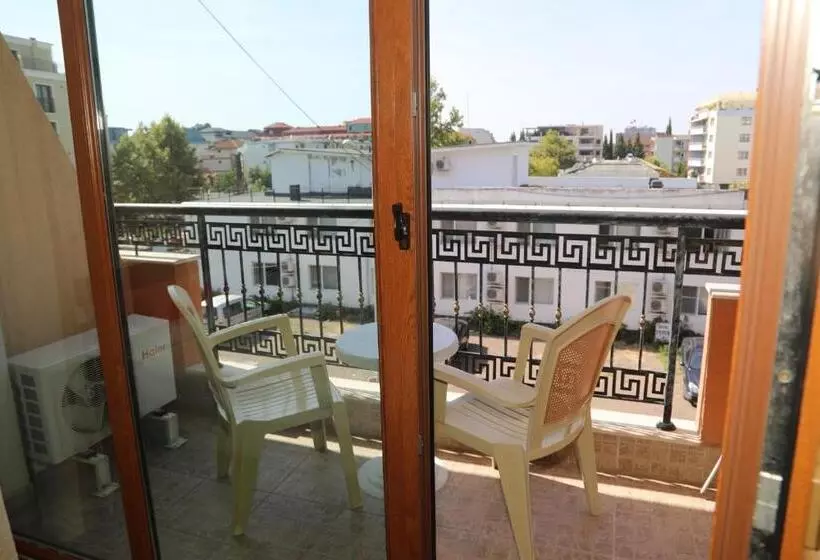 Family Hotel Deykin
