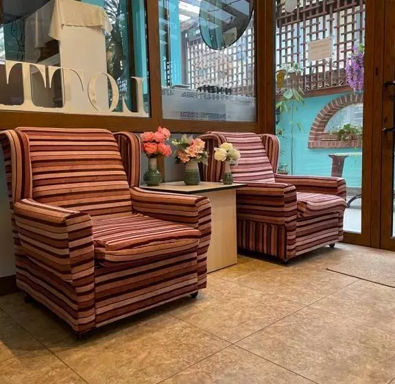 Family Hotel Deykin