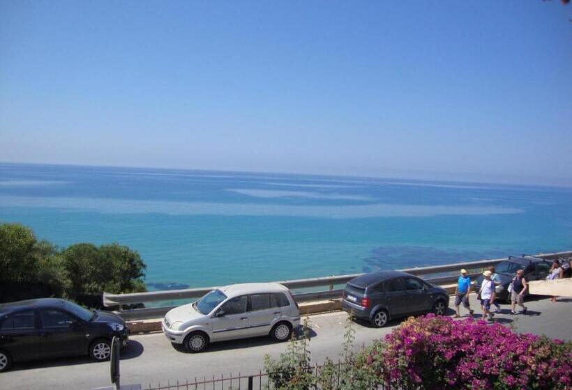 Pensjonat La Scogliera Turca