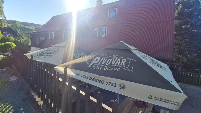 بنسيون Penzion Na Staré Cestě