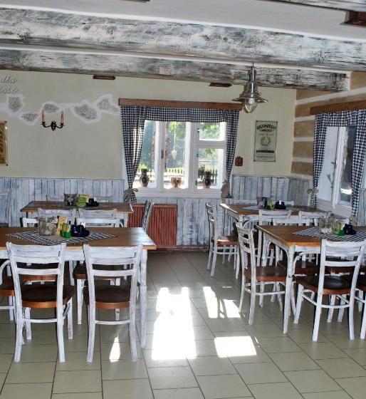 بنسيون Penzion Na Staré Cestě