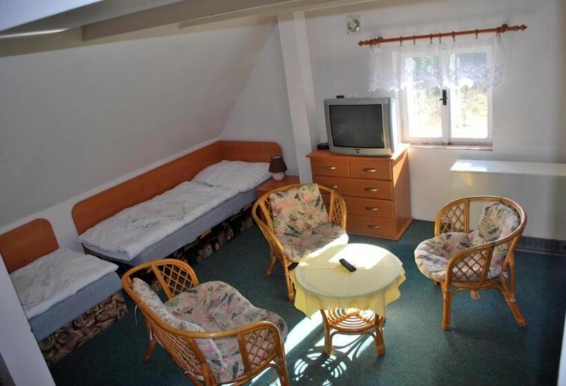 بنسيون Penzion Na Staré Cestě