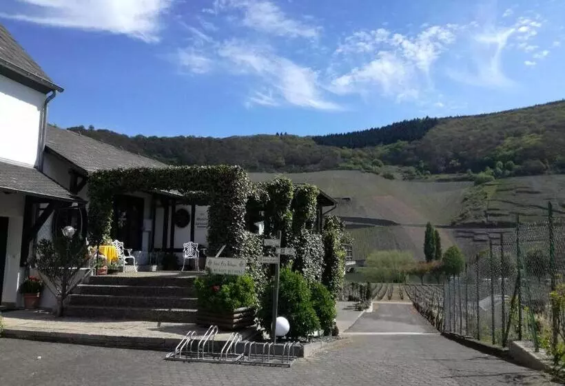 Majatalo Wein & Gästehaus Ballmann