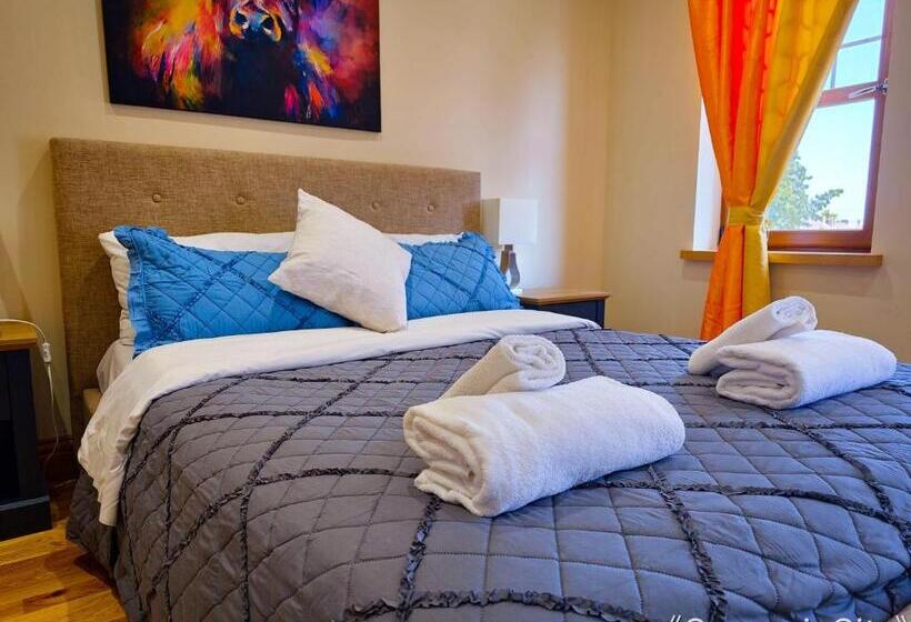 St Martin S House With Hot Tub