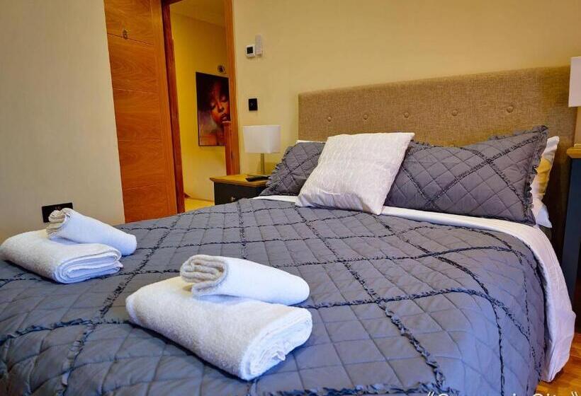 St Martin S House With Hot Tub