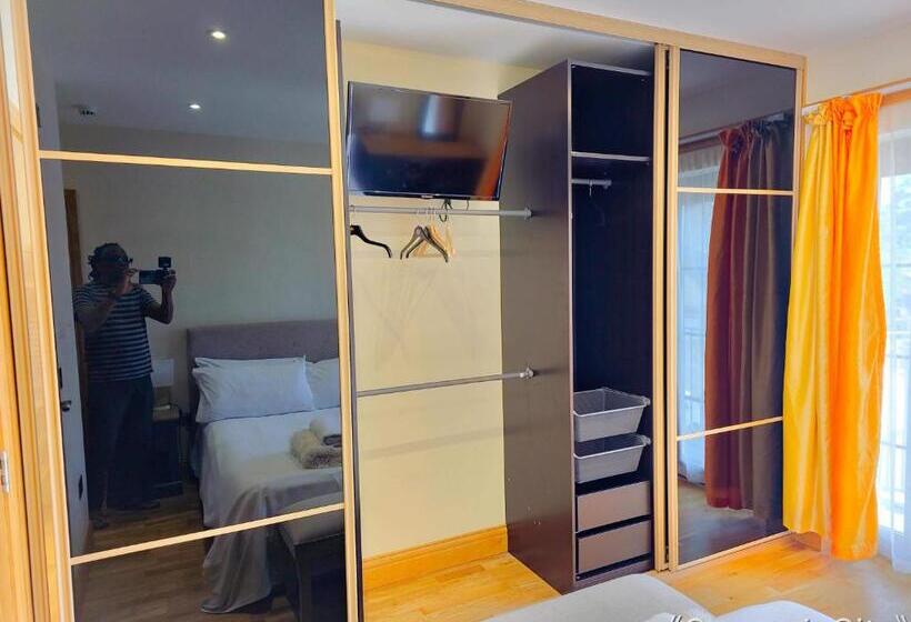 St Martin S House With Hot Tub