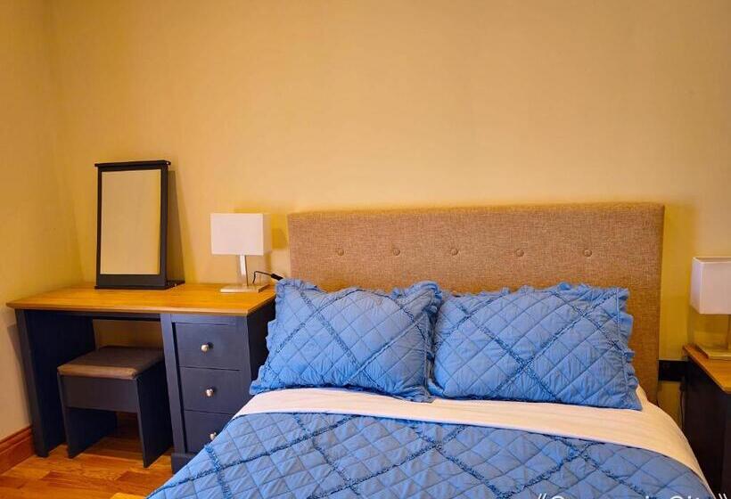 St Martin S House With Hot Tub