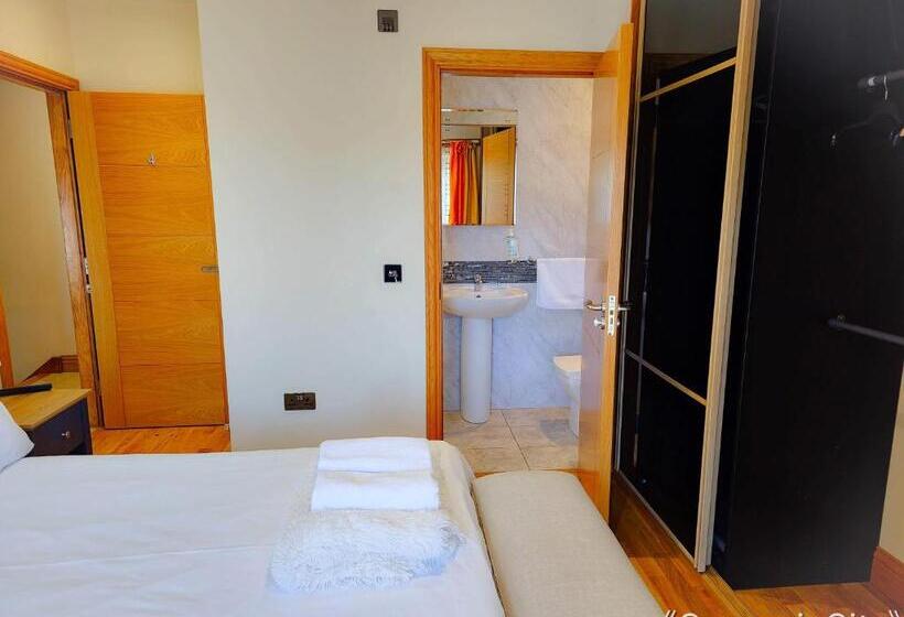 St Martin S House With Hot Tub