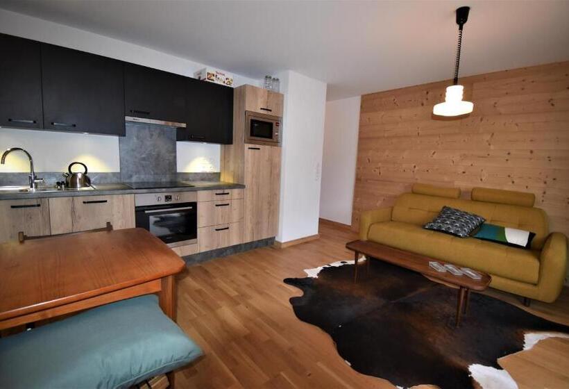 Vaujanylocations   La Cabane De Maurice