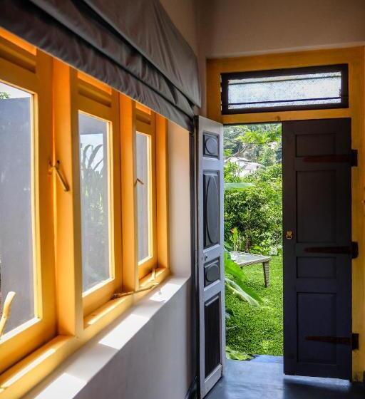 Общежитие Banana Bunks Kandy