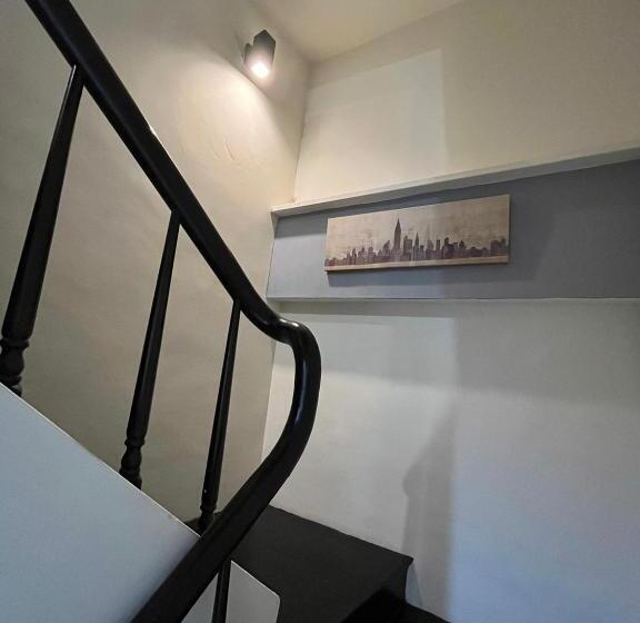 هاستل Lazy Bone