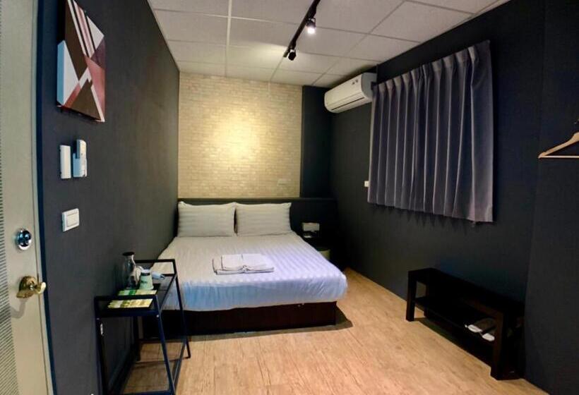 هاستل Lazy Bone