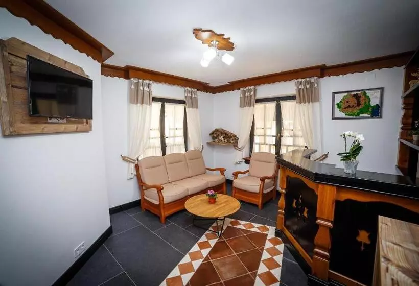 Hotelli Colț De Austria