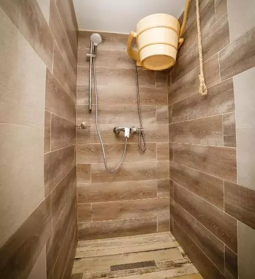 Hotelli Colț De Austria