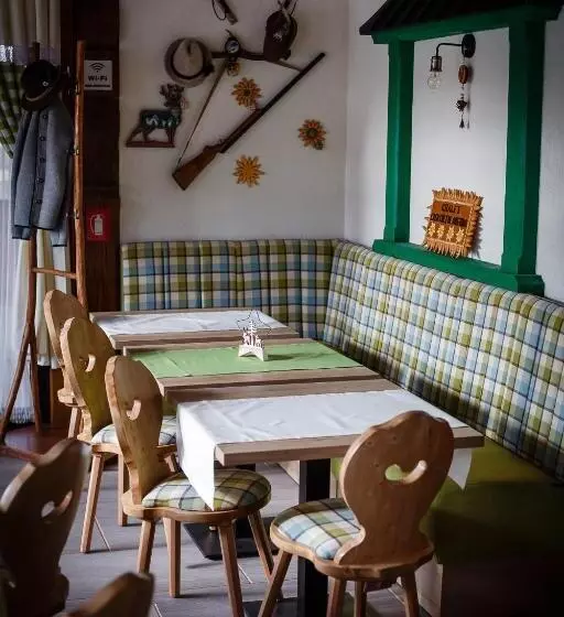 Hotelli Colț De Austria