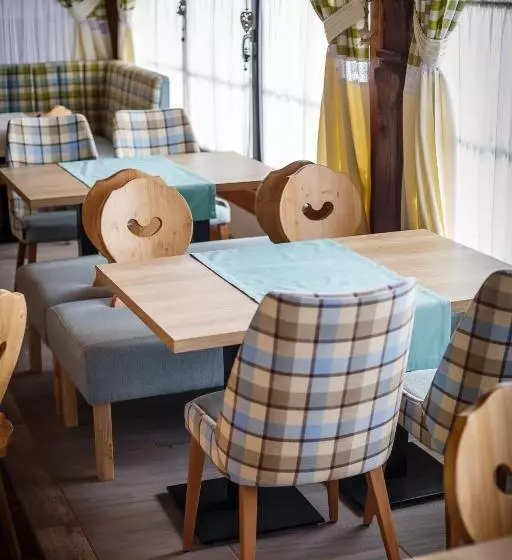 Hotelli Colț De Austria