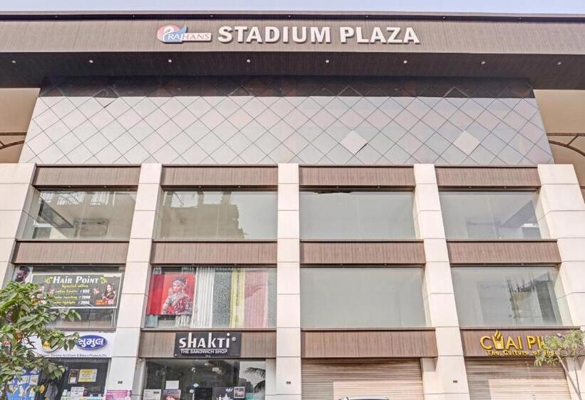 בית מלון כפרי O Stadium Plaza