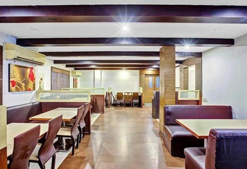 Fabhotel Luck Inn Residency