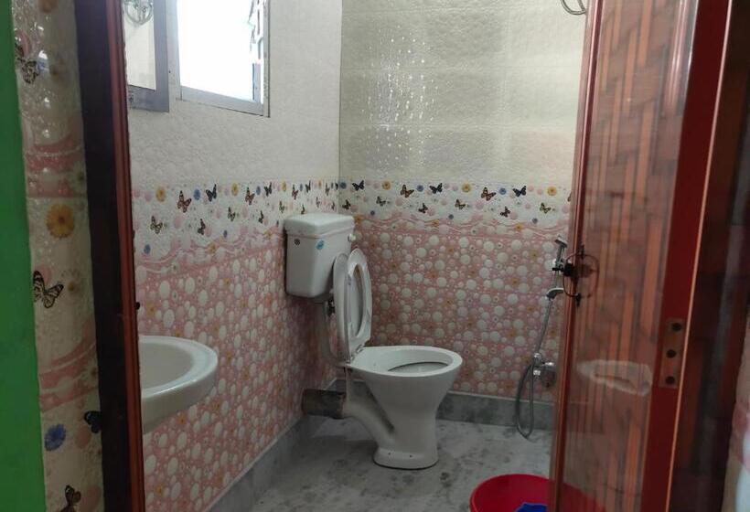 Hotel Radha Rani Lodge