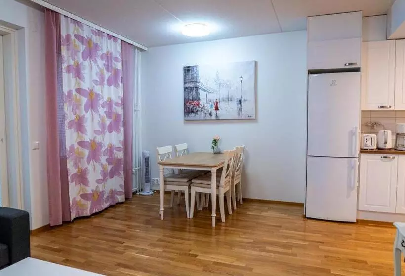 Kaksio Helsingissä Hyvien Kulkuyhteyksien Varrella