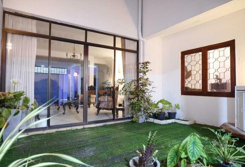 Pension (Hôtel basse catégorie) Elegance Oasis, Colombo 3