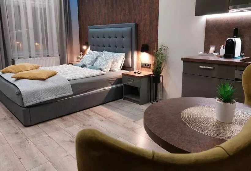 Silver Dawn Apartments