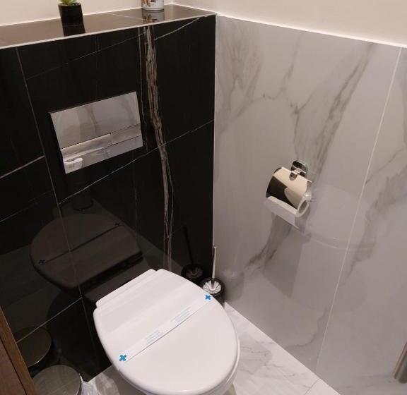 Silver Dawn Apartments