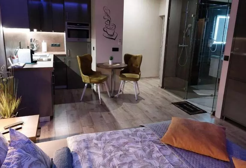 Silver Dawn Apartments