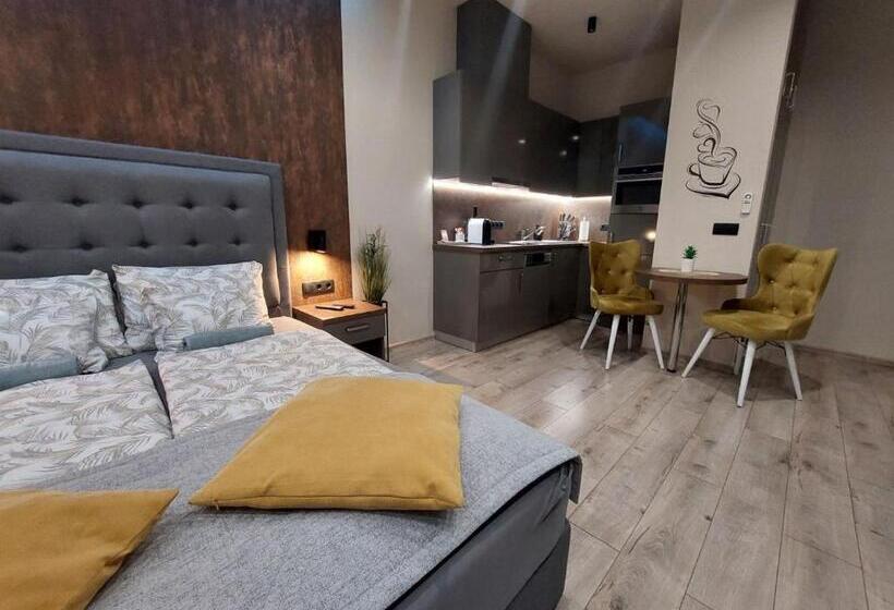 Silver Dawn Apartments