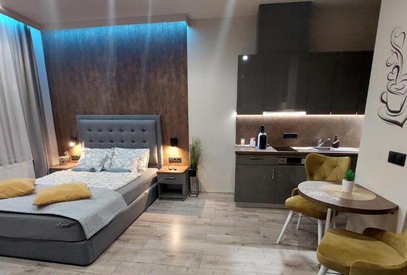 Silver Dawn Apartments