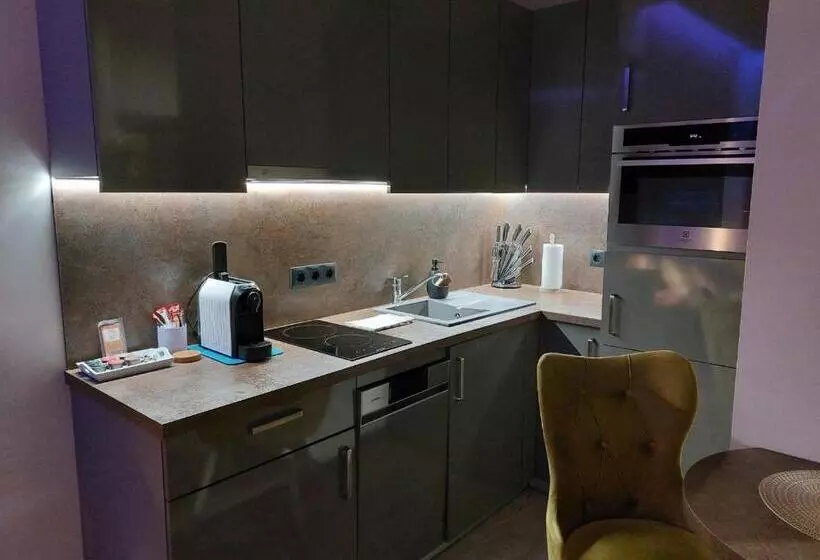 Silver Dawn Apartments