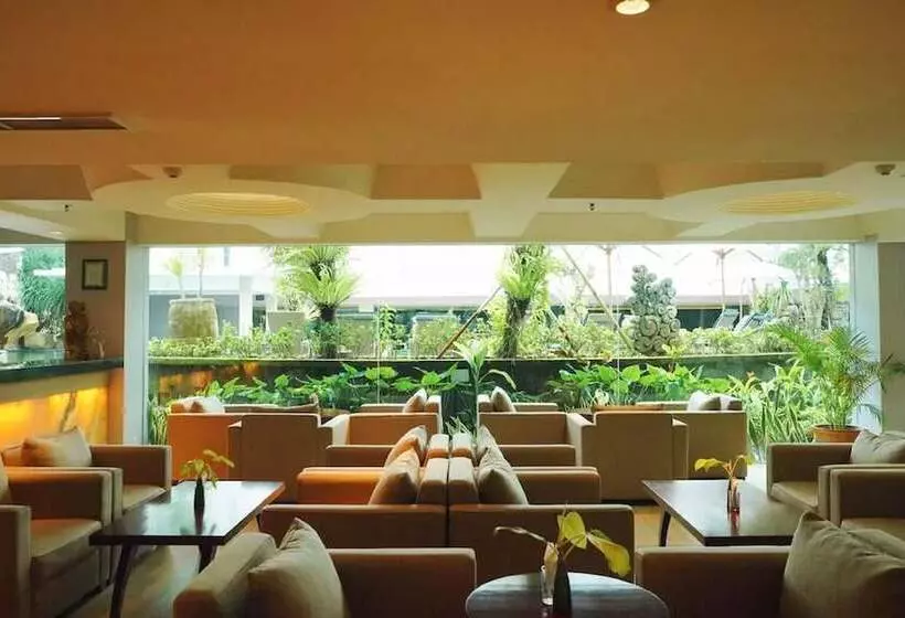 בית מלון כפרי Bintang Kuta